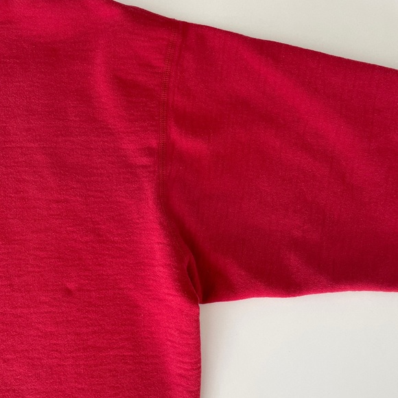 SOLD Vintage Red Cotton Wind River Cropped Sweatshirt - Picture 7 of 7